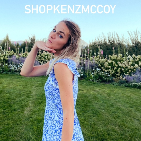 welcome to my closet :) - Picture 1 of 4